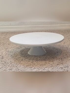 Beautiful White Simplicity Cordon Bleu 12" Round Dessert & Cake Pedestal Stand